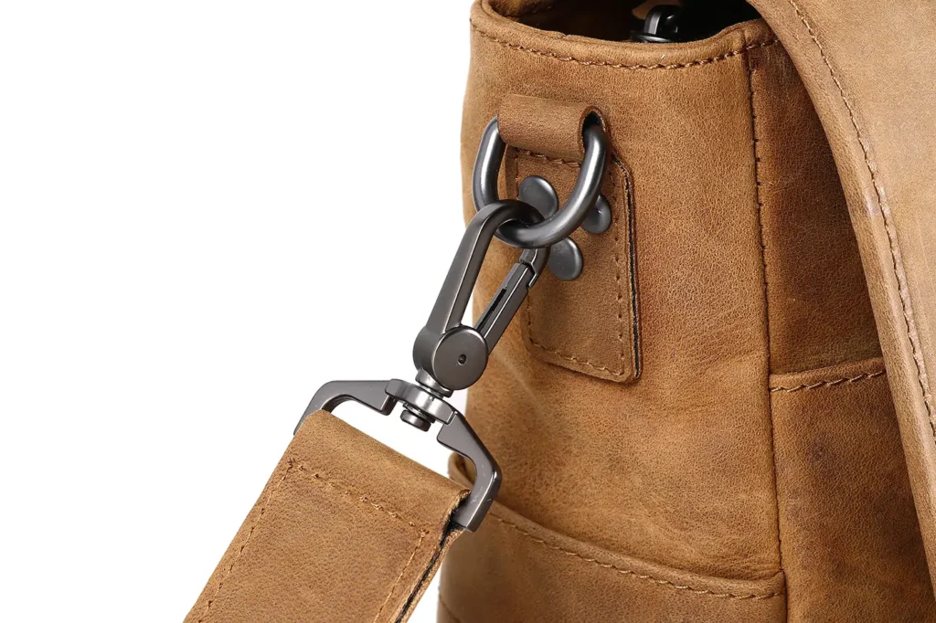 g-6801-c2.webp LEATHER MESSENGER BAG